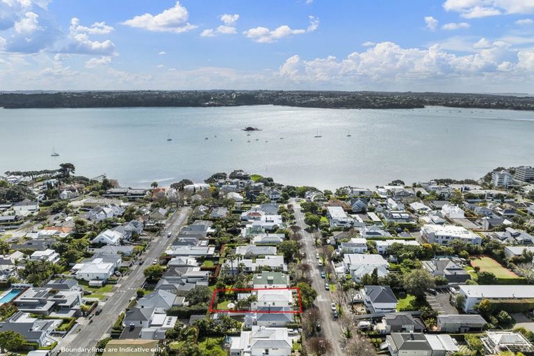 Photo of property in 34 Sentinel Road, Herne Bay, Auckland, 1011