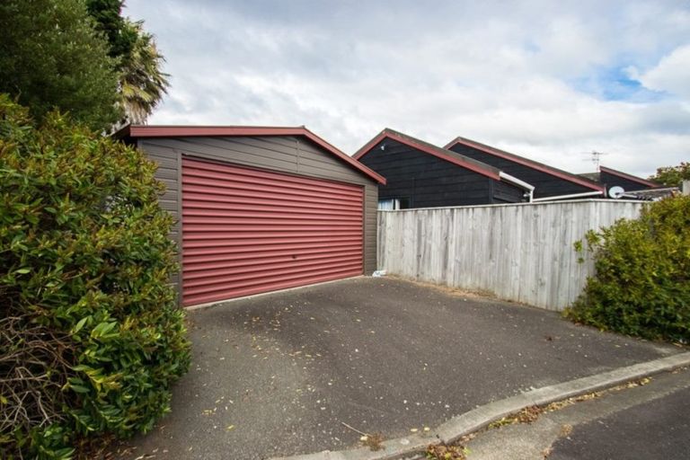 Photo of property in 18 Wood Leigh, Paraparaumu Beach, Paraparaumu, 5032