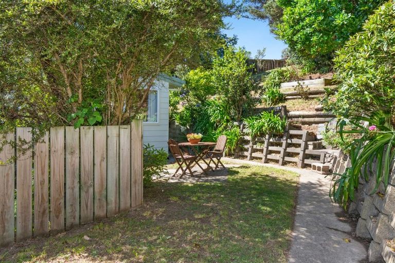 Photo of property in 2/10 Yarrow Place, Papakowhai, Porirua, 5024