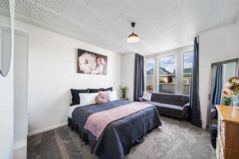 Photo of property in 64 Oxford Street, South Dunedin, Dunedin, 9012