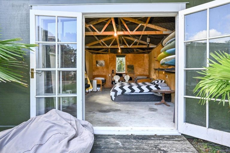 Photo of property in 8 Katrin Place, Mahia, 4198