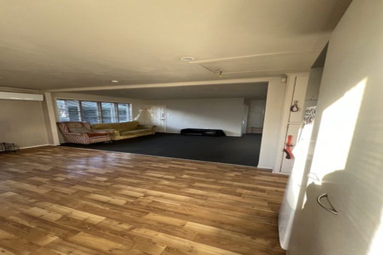 Photo of property in 9 Waterview Road, Favona, Auckland, 2024