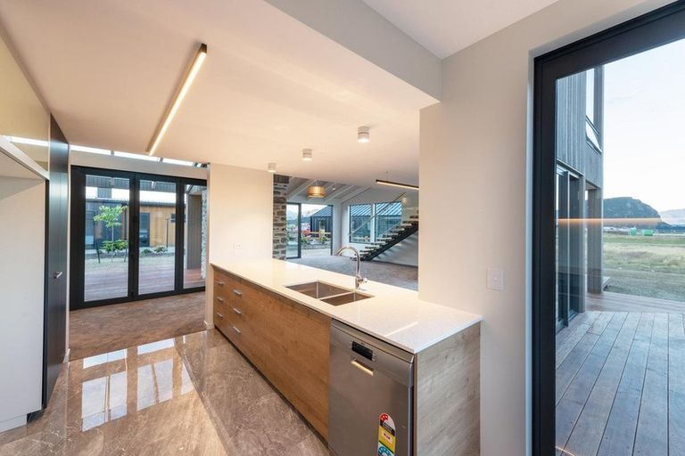 Photo of property in 3 Mcdonald Street, Wanaka, 9305