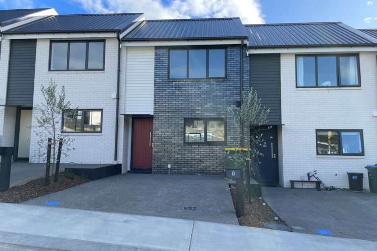 Photo of property in 10 Bee Lane, Whitby, Porirua, 5024