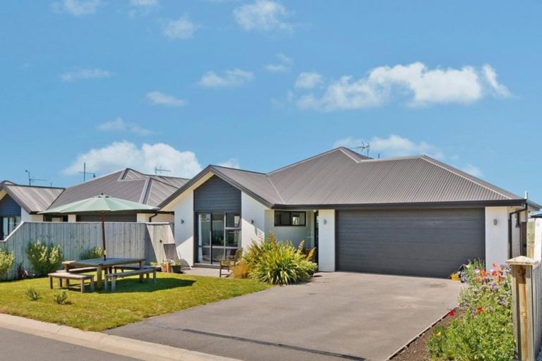 Photo of property in 137 Infinity Drive, Pegasus, 7612