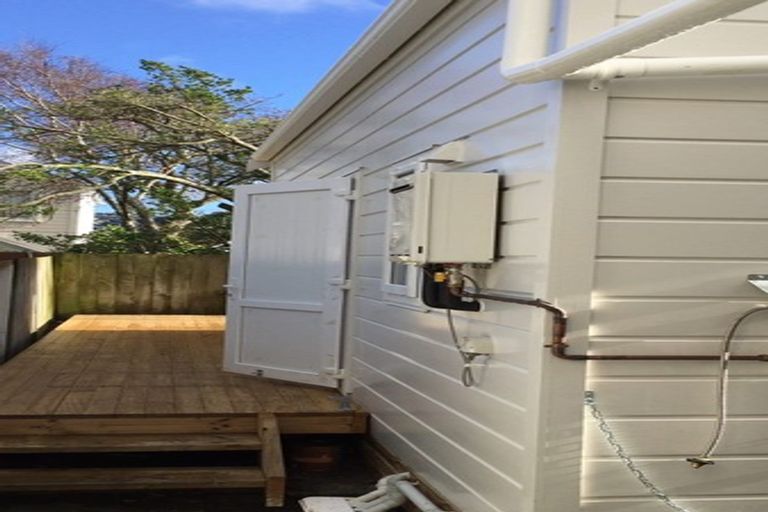 Photo of property in 120 Brougham Street, Mount Victoria, Wellington, 6011