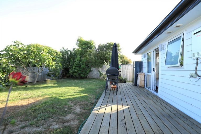 Photo of property in 56 Prince Regent Drive, Half Moon Bay, Auckland, 2012