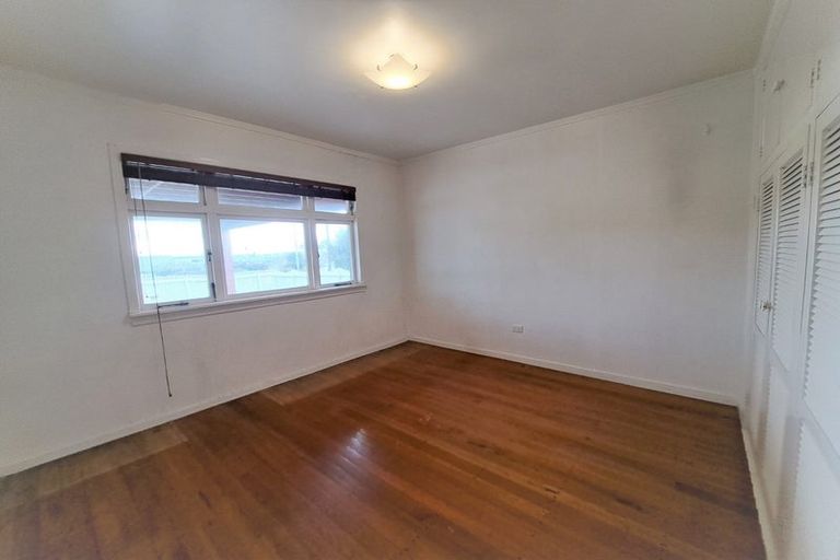 Photo of property in 19 Balmain Road, Birkenhead, Auckland, 0626