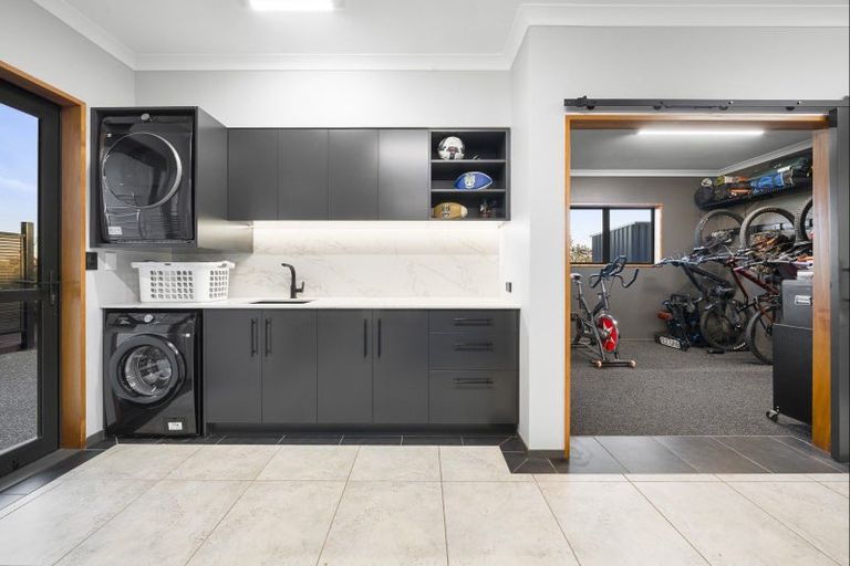 Photo of property in 24 Grace James Road, Pukekohe, 2120