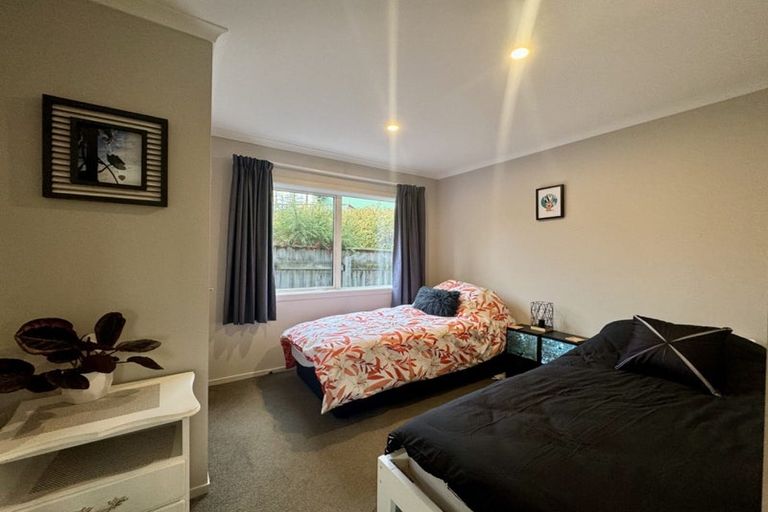 Photo of property in 77 Dublin Street, Martinborough, 5711