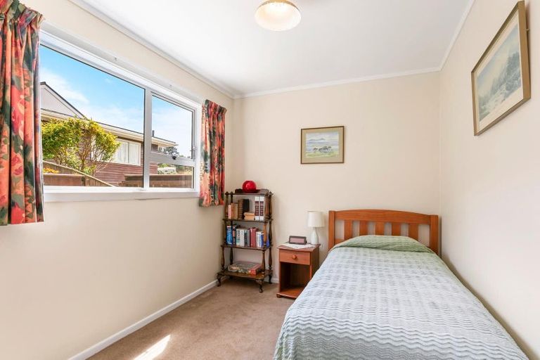 Photo of property in 9 Epping Grove, Karori, Wellington, 6012