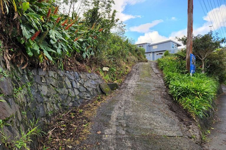 Photo of property in 9 Carlisle Road, Torbay, Auckland, 0630