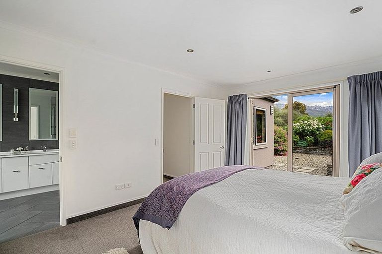 Photo of property in 21 Pisa Moorings Road, Mount Pisa, Cromwell, 9383