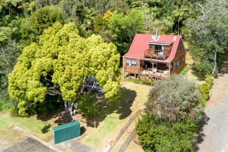 Photo of property in 131 Park Avenue, Whangamata, 3620