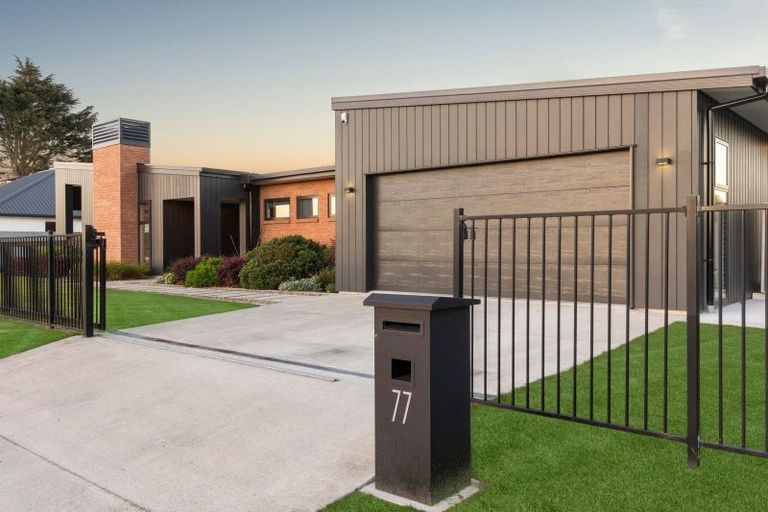 Photo of property in 77 Vogel Street, Cambridge, 3434