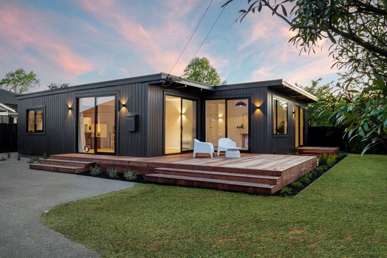 Photo of property in 116 Paparoa Street, Papanui, Christchurch, 8053