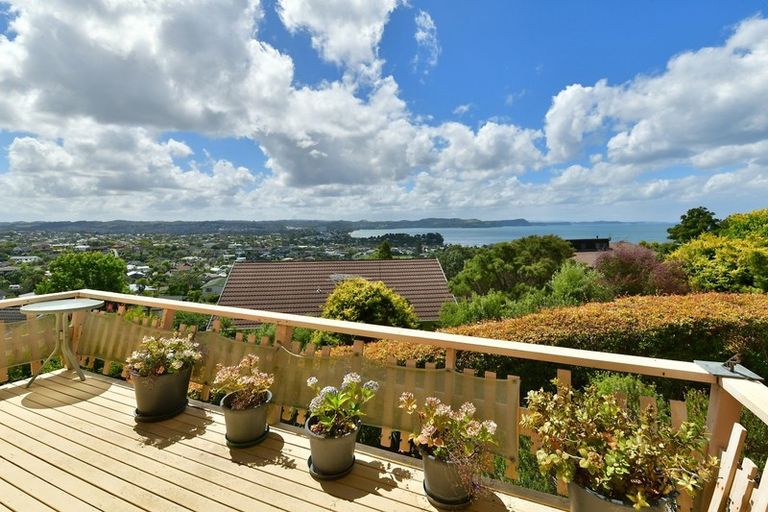 Photo of property in 236 Whangaparaoa Road, Red Beach, 0932