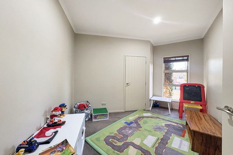 Photo of property in 2 Somerton Drive, Huntington, Hamilton, 3210