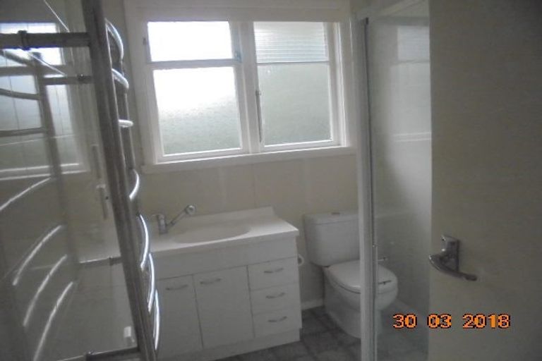 Photo of property in 72 Horoeka Street, Stokes Valley, Lower Hutt, 5019