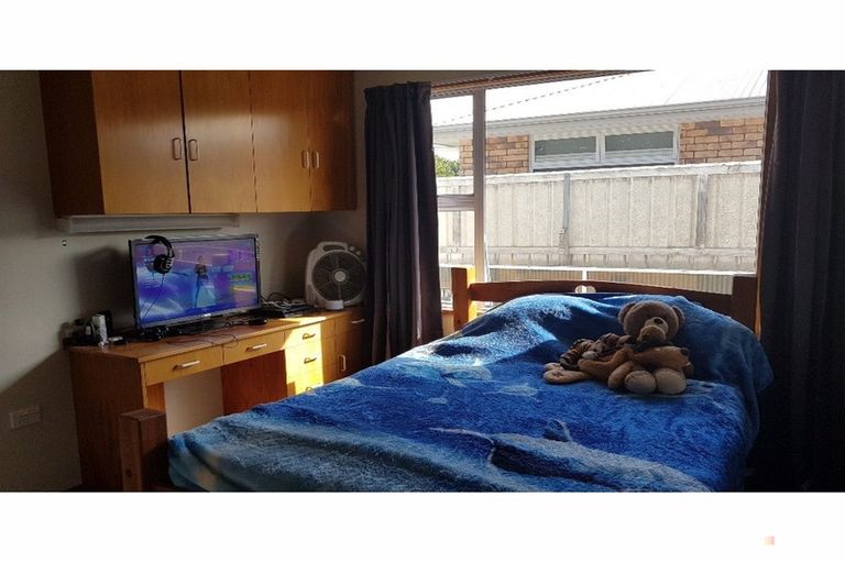 Photo of property in 19 Timaru Road, Waimate, 7924