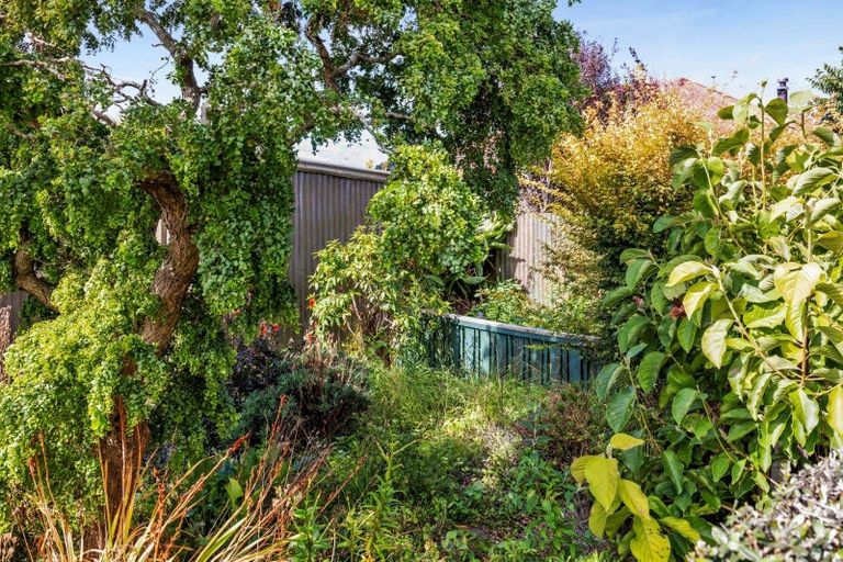 Photo of property in 18 Cameron Street, Hawera, 4610