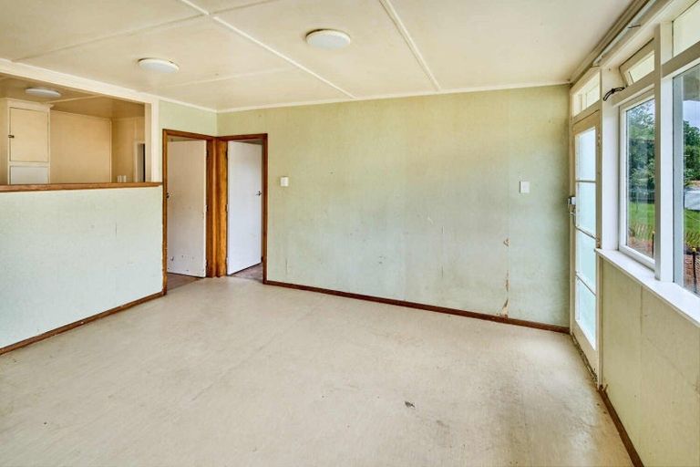 Photo of property in 24-26 Hanson Grove, Stokes Valley, Lower Hutt, 5019