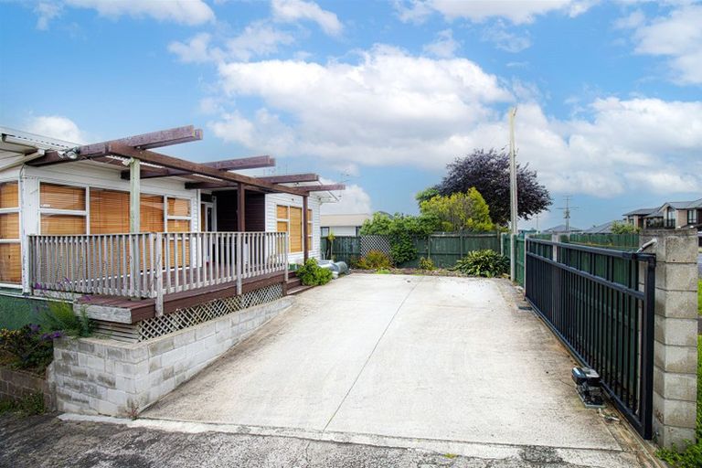 Photo of property in 32 Pukaki Road, Mangere, Auckland, 2022