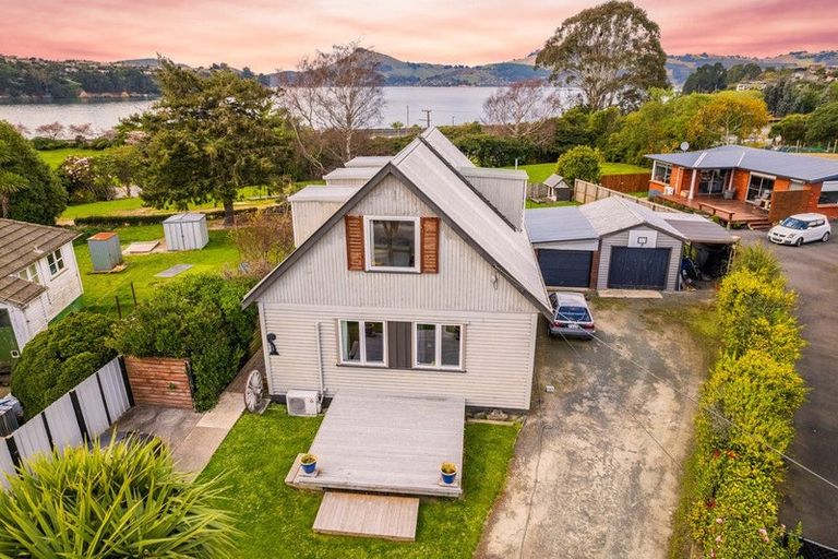 Photo of property in 28 Freyberg Avenue, Sawyers Bay, Port Chalmers, 9023