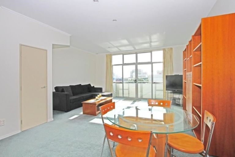 Photo of property in 5a/8 Quay Street, Auckland Central, Auckland, 1010