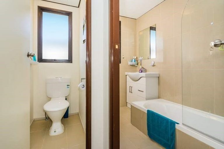 Photo of property in 17 Cameron Place, Ranui, Auckland, 0612