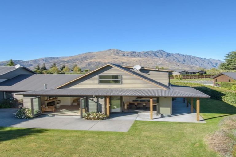 Photo of property in 6 Westwell Lane, Lower Shotover, Queenstown, 9371