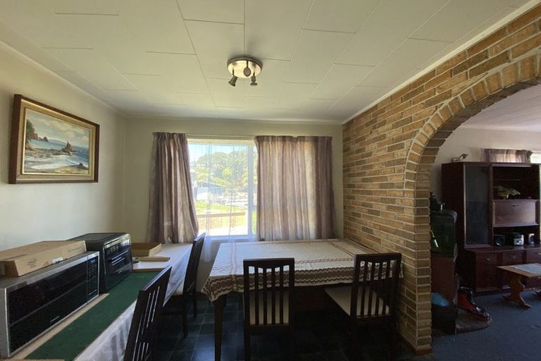 Photo of property in 19 Contessa Drive, Glenfield, Auckland, 0629