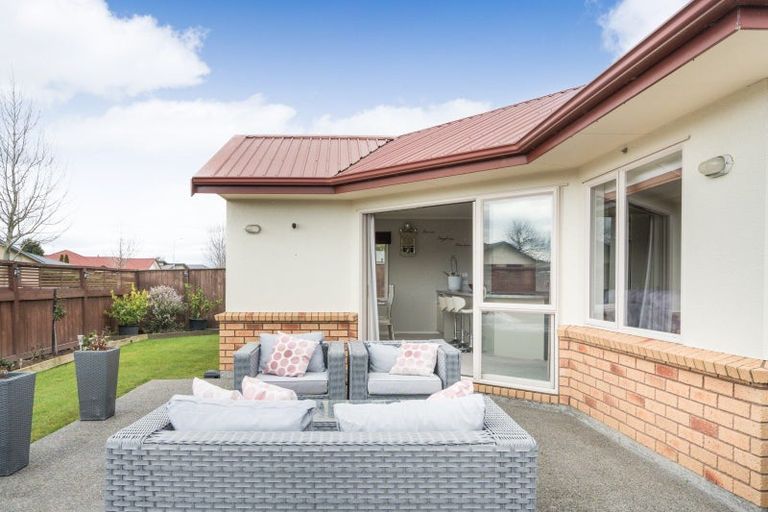 Photo of property in 19 Branigan Parade, Kelvin Grove, Palmerston North, 4414