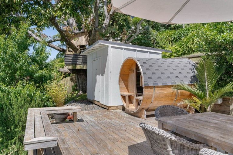 Photo of property in 139 Bruce Wallace Place, Whangamata, 3620