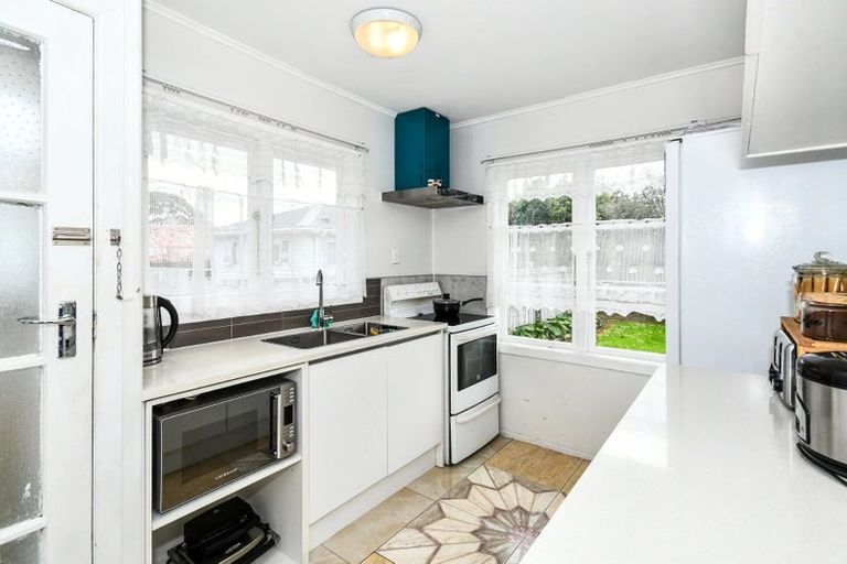 Photo of property in 94 Hills Road, Otara, Auckland, 2023