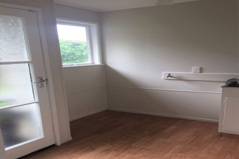 Photo of property in 9 Shale Avenue, Massey, Auckland, 0614