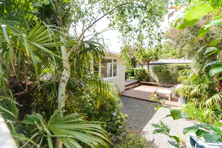 Photo of property in 2 Ascot Street, Hokowhitu, Palmerston North, 4410