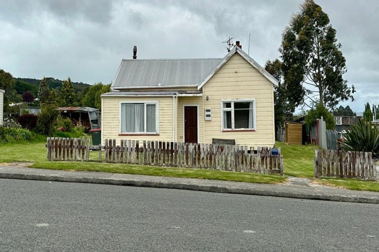 Photo of property in 26 Poole Street, Kaitangata, 9210