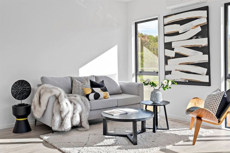 Photo of property in 13a Serjeant Street, Henderson, Auckland, 0612