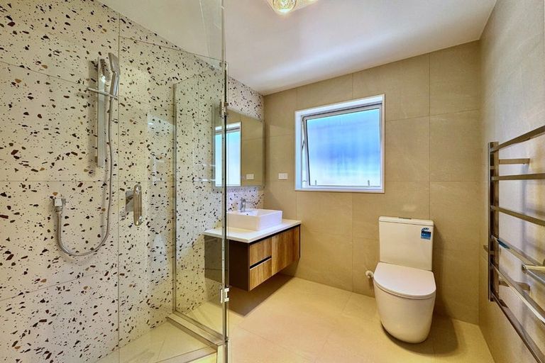 Photo of property in 118 Pigeon Mountain Road, Half Moon Bay, Auckland, 2012