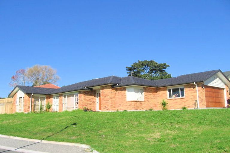 Photo of property in 11 Leafield Crescent, Henderson, Auckland, 0612