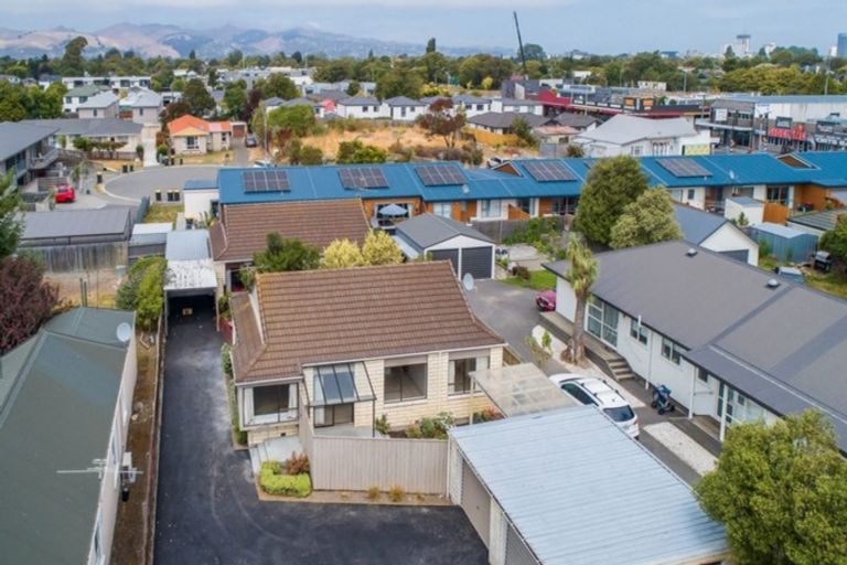 Photo of property in 2/92 North Avon Road, Richmond, Christchurch, 8013