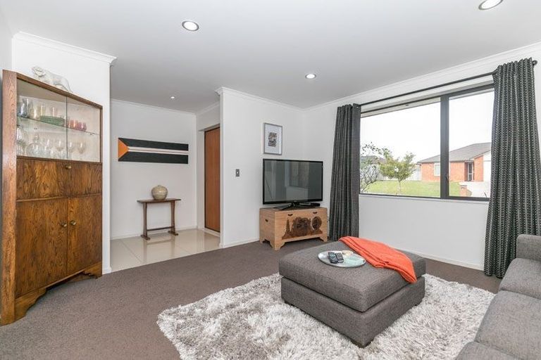 Photo of property in 17 Te Ironui Place, Huntington, Hamilton, 3210