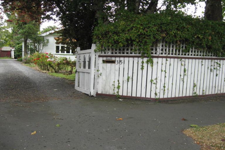 Photo of property in 35 Ilam Road, Upper Riccarton, Christchurch, 8041