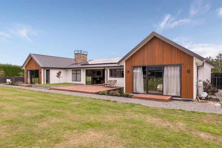 Photo of property in 8 Walford Way, Darfield, 7571