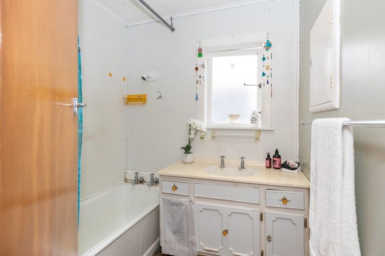 Photo of property in 5 Roy Street, Nawton, Hamilton, 3200