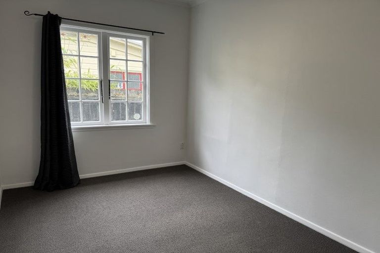 Photo of property in 8 Trevethick Grove, Woburn, Lower Hutt, 5010