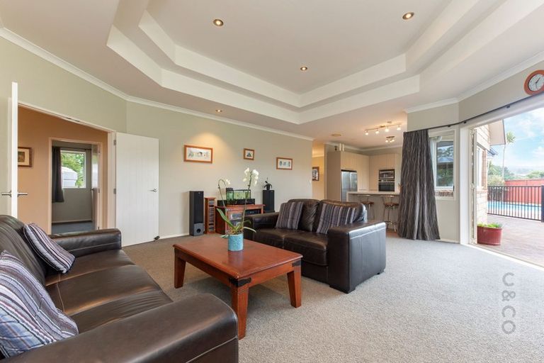 Photo of property in 17 Deacon Road, Riverhead, Kumeu, 0892