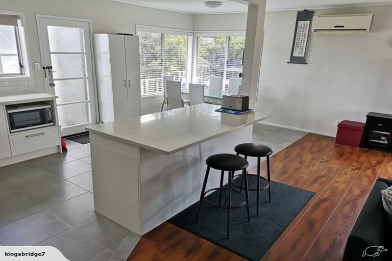 Photo of property in 2/9 Nile Road, Milford, Auckland, 0620