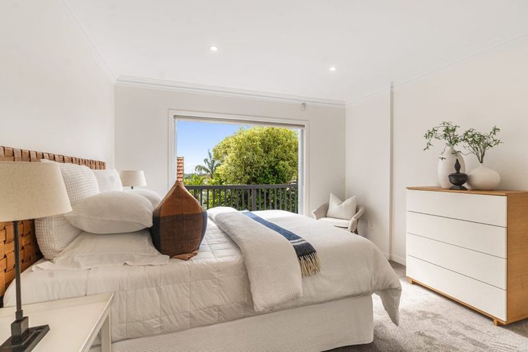 Photo of property in 2/29 Pupuke Road, Takapuna, Auckland, 0622